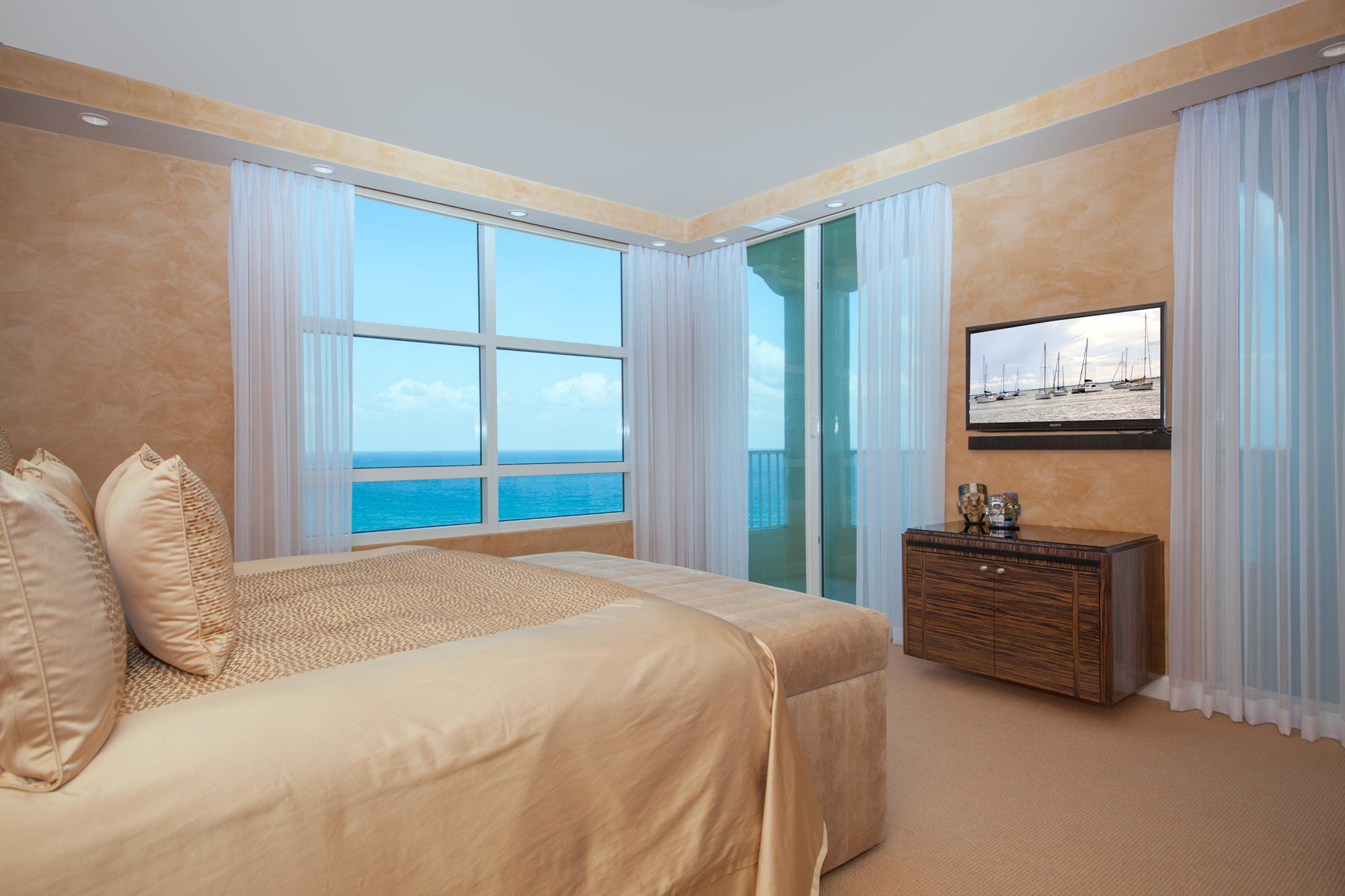 TOSCANA SOUTH TOWERS - Residential