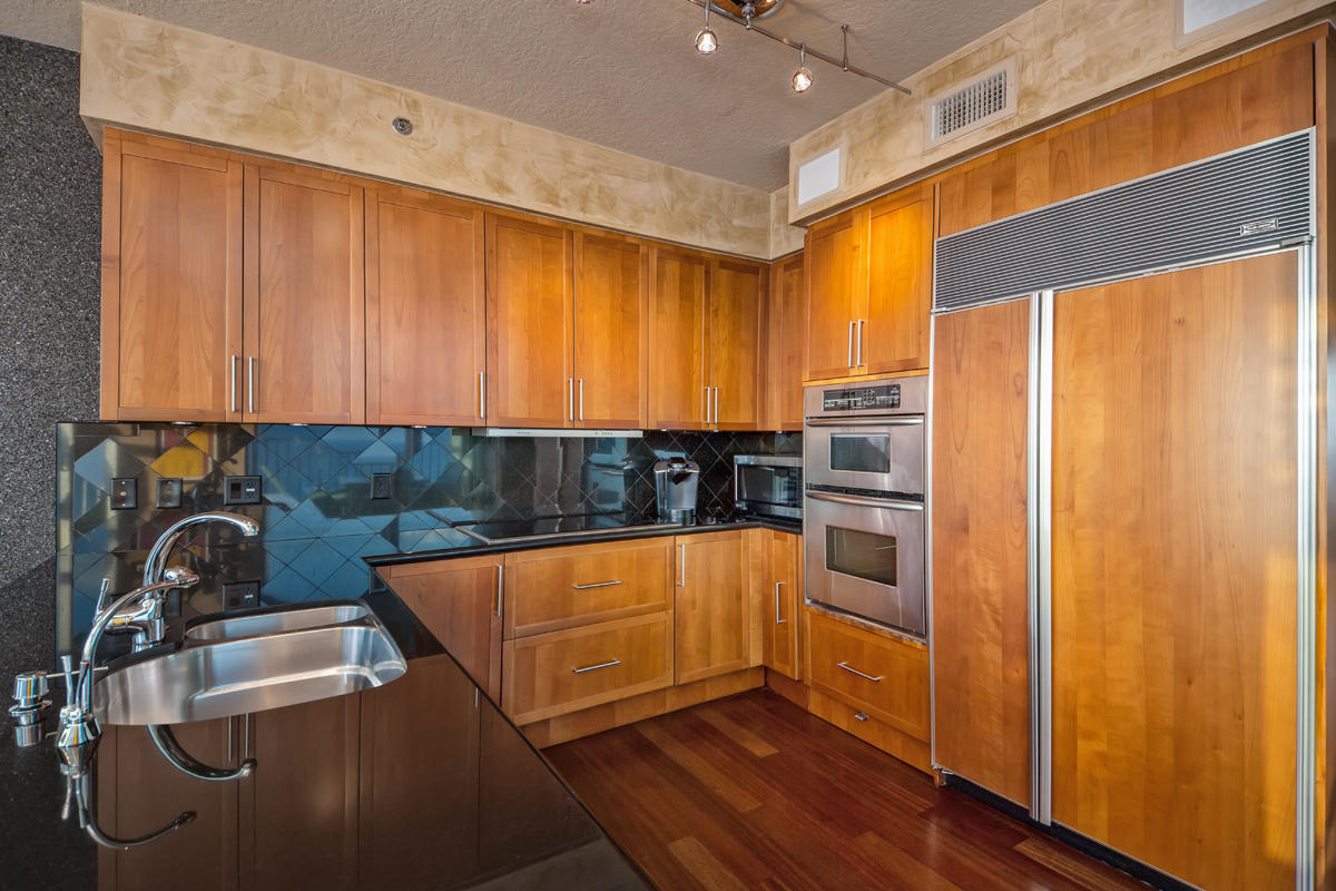 TOSCANA SOUTH TOWERS - Residential