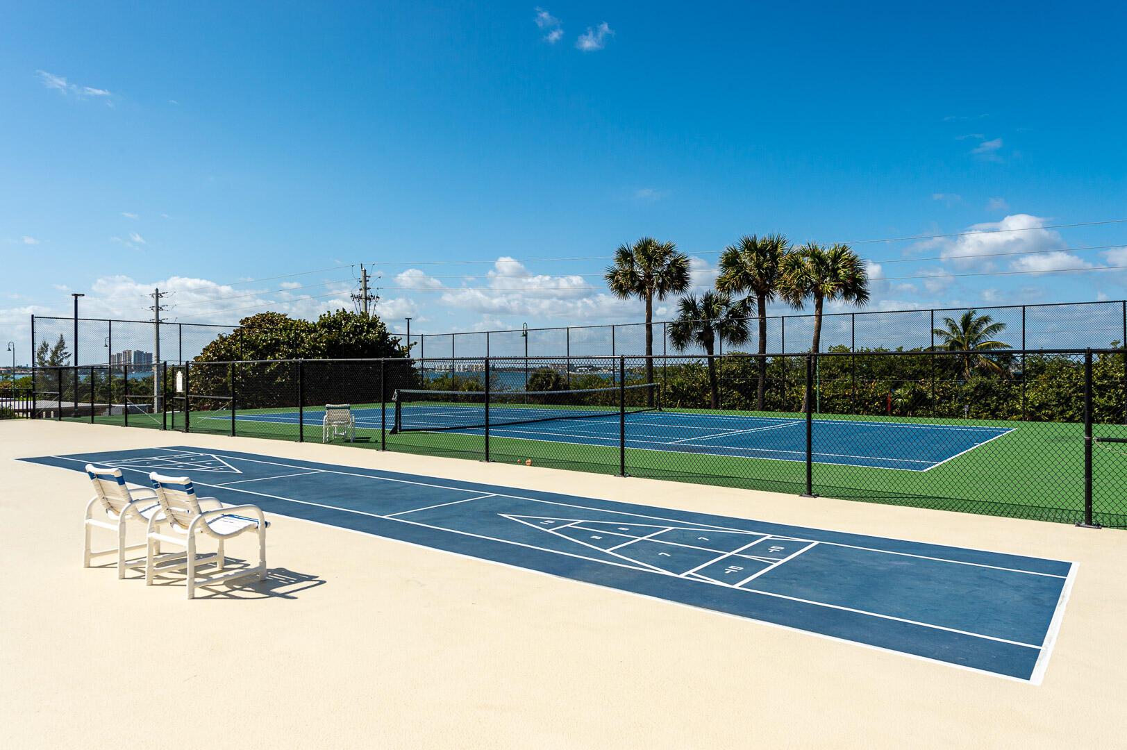 SEAGRAPE COND - Residential