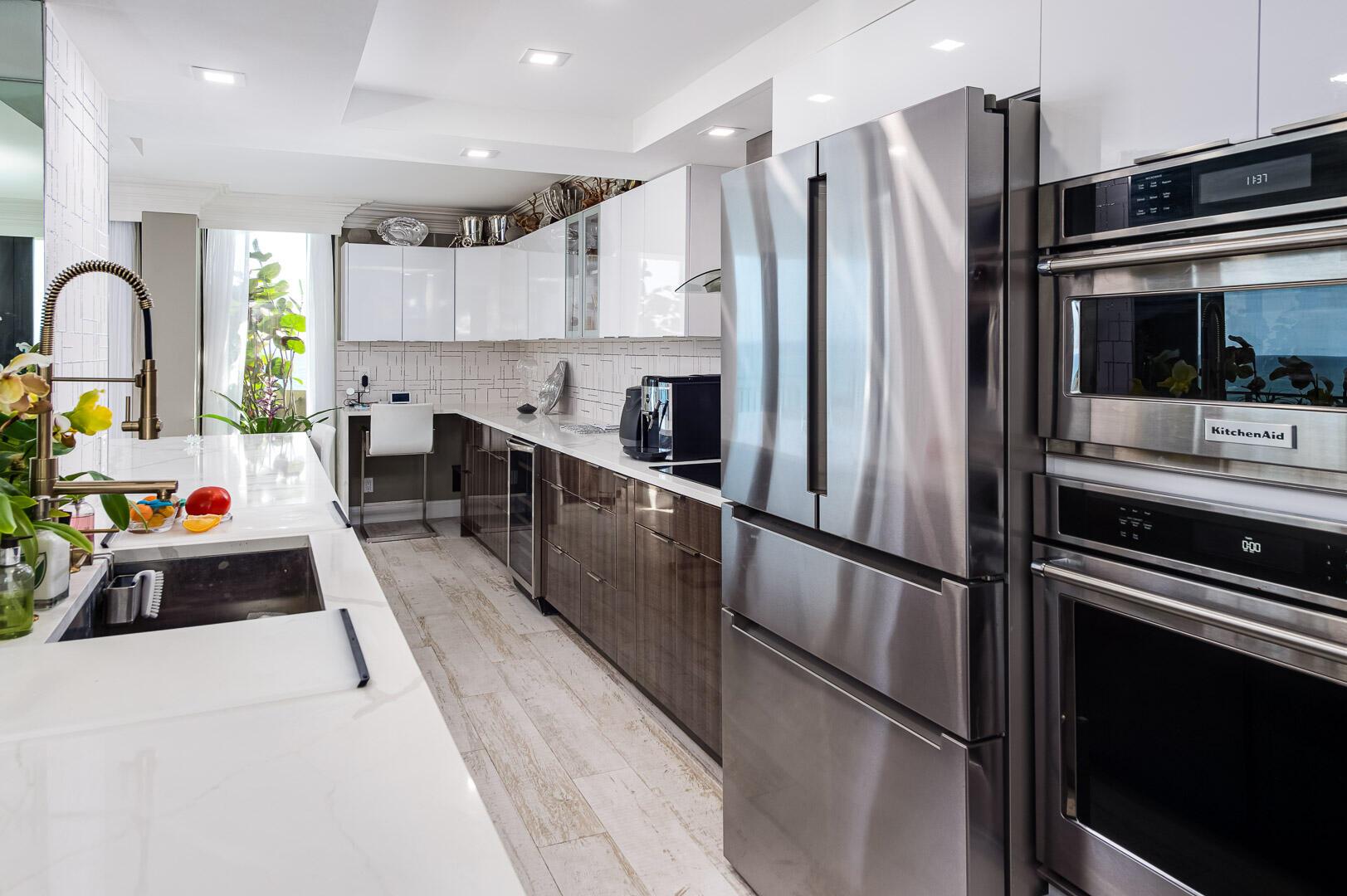 SEAGRAPE COND - Residential