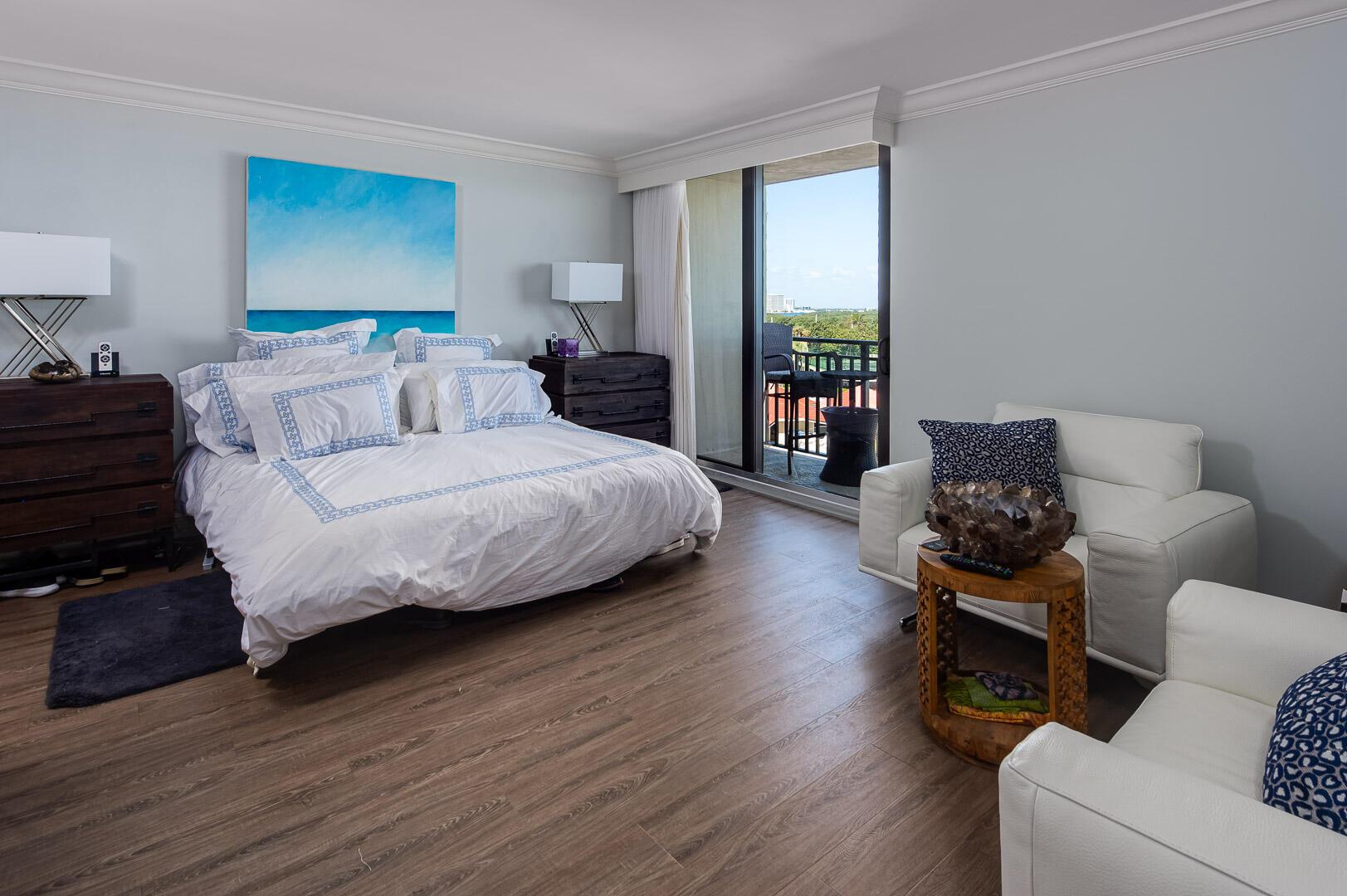 SEAGRAPE COND - Residential