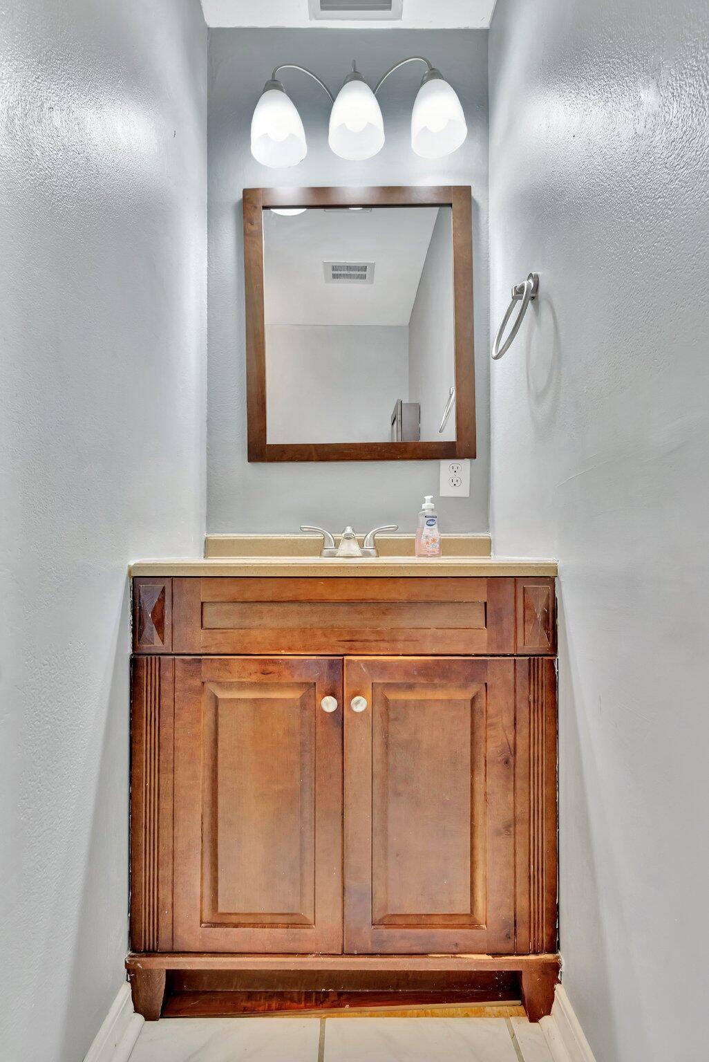 Cedar Pointe Condo Villag - Residential