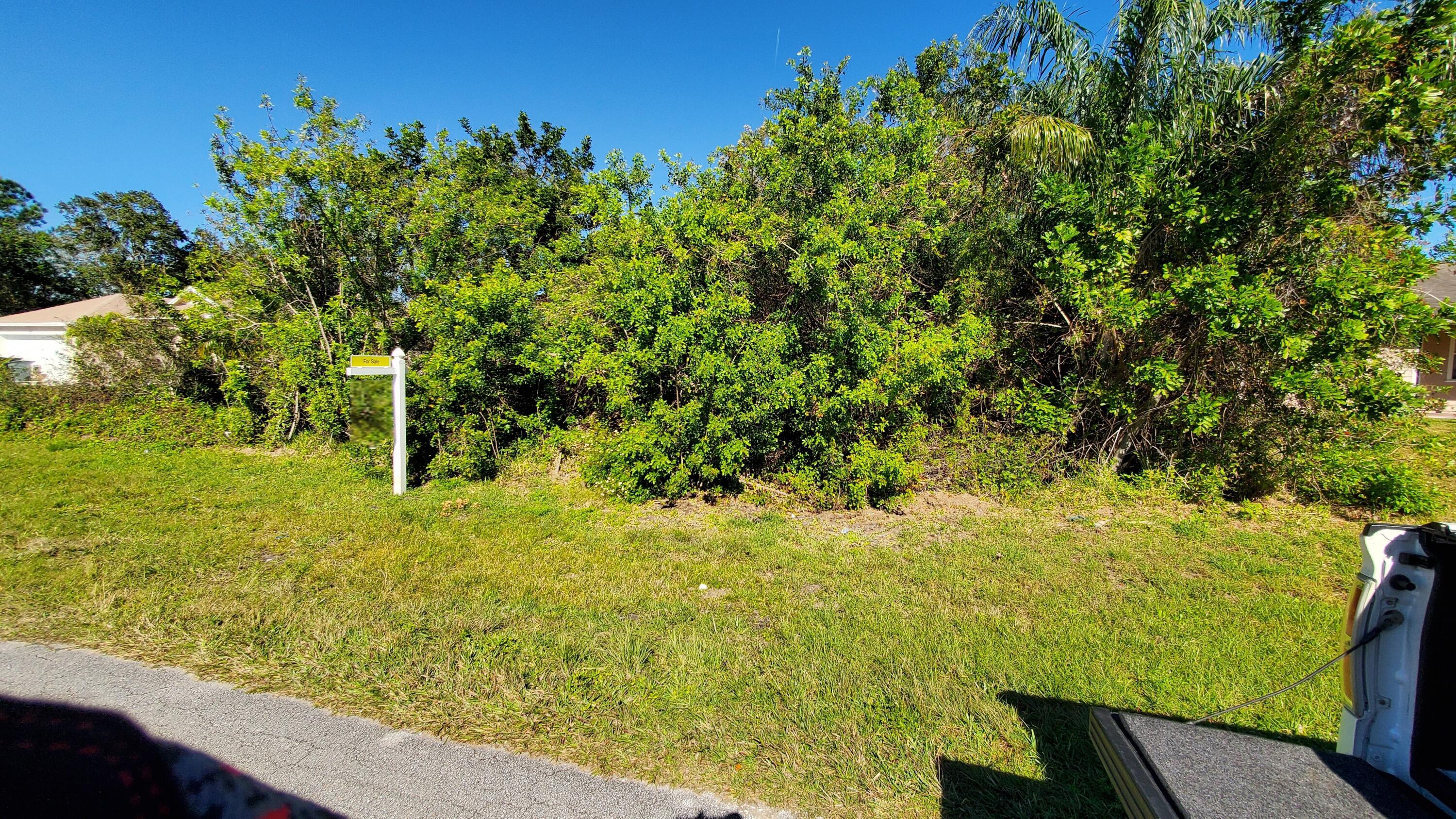 PORT ST LUCIE SECTION 25 - Land