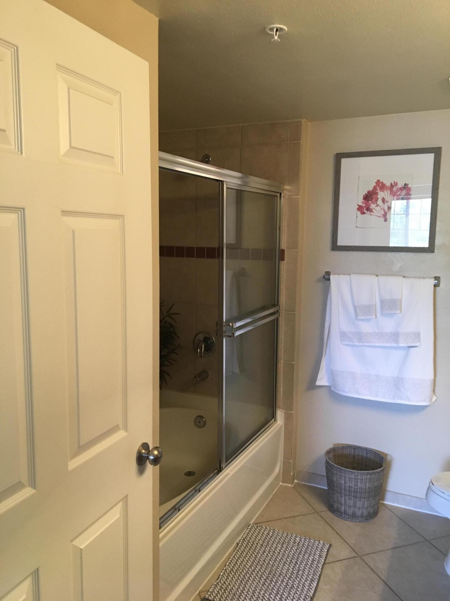 VILLAS AT EMERALD DUNES CONDO - Residential