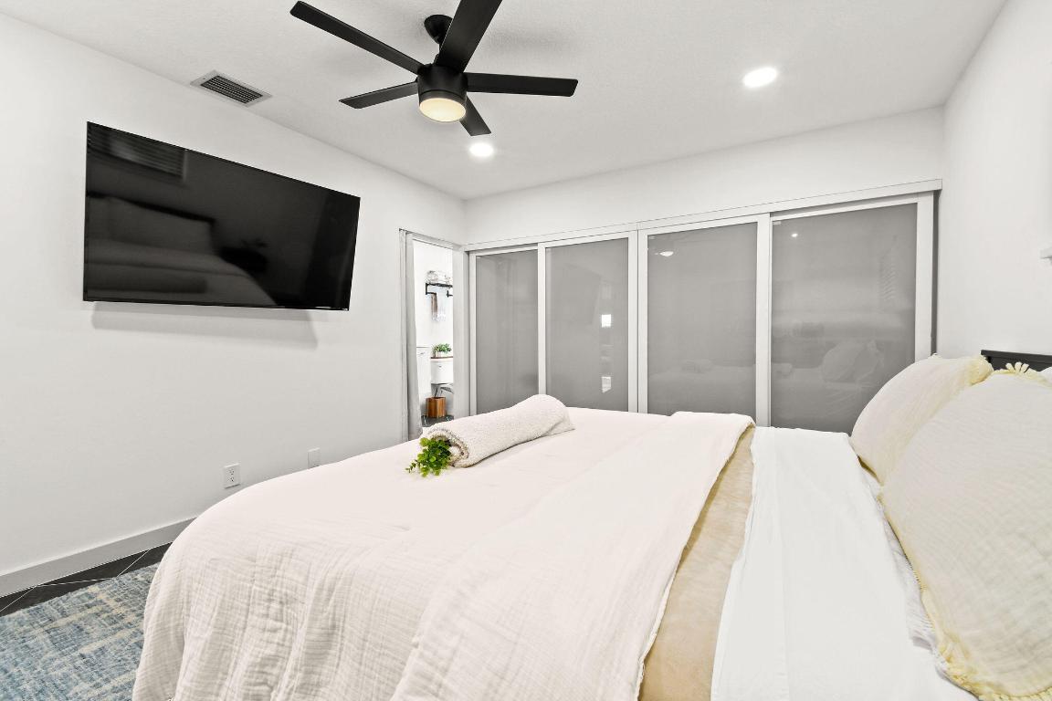 YACHTMANS COVE - Residential Lease