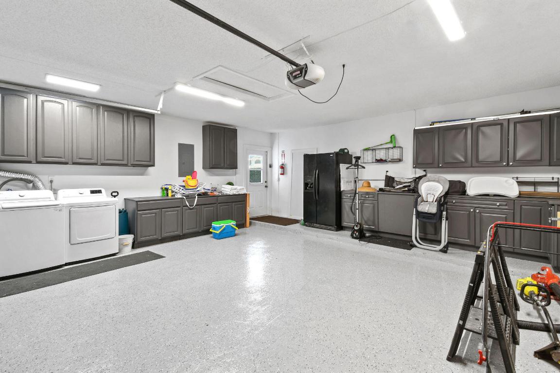 YACHTMANS COVE - Residential Lease