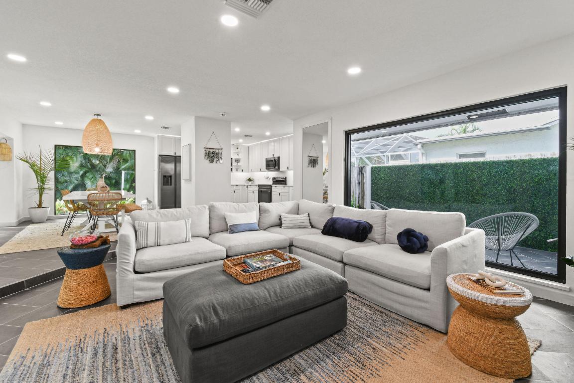 YACHTMANS COVE - Residential Lease