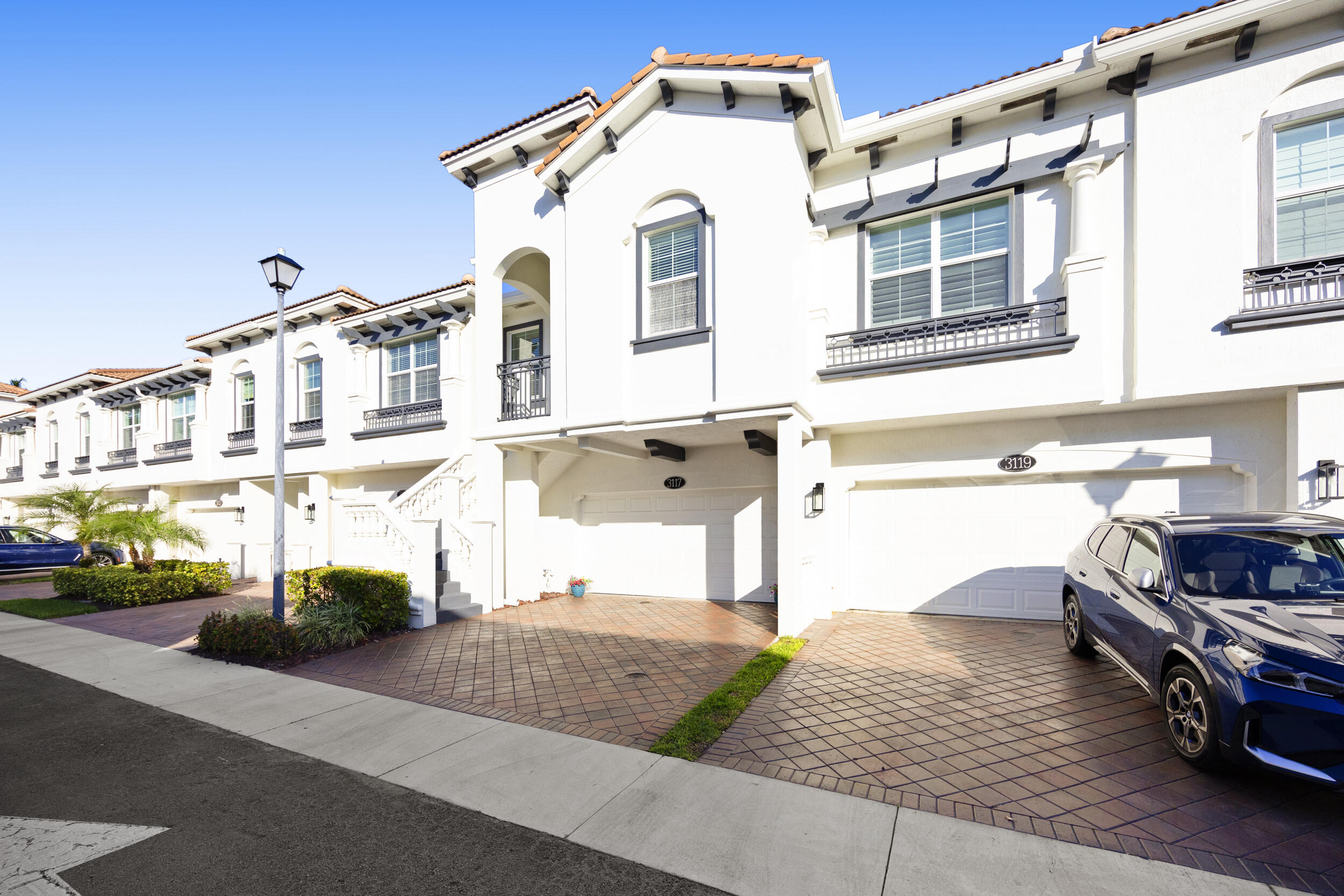 3117 Waterside Circle