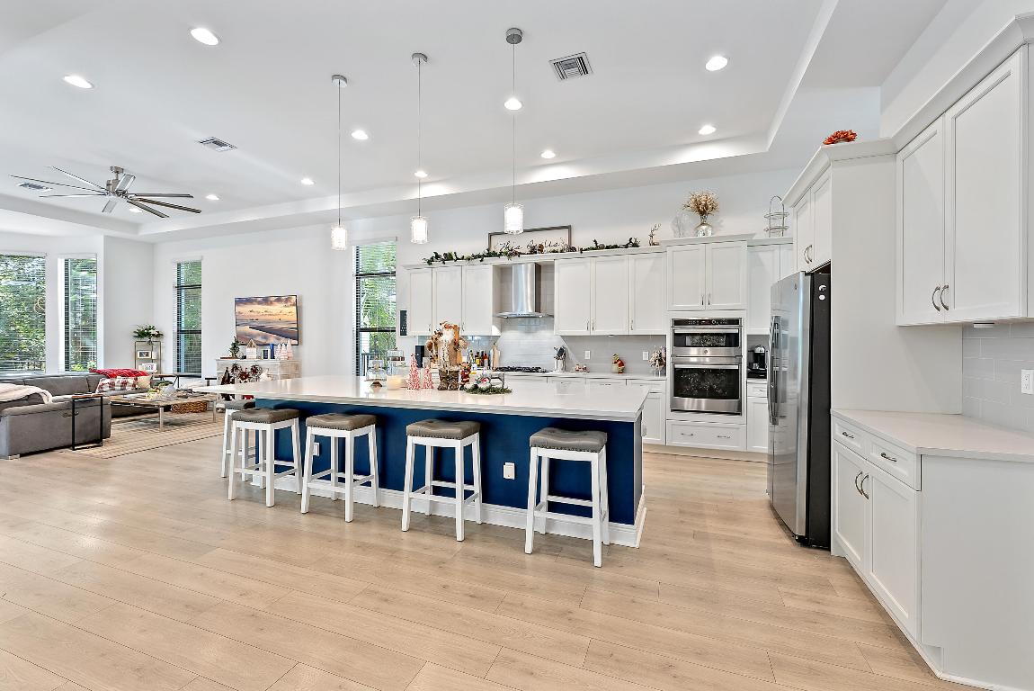 ALTON NEIGHBORHOOD - Residential Lease