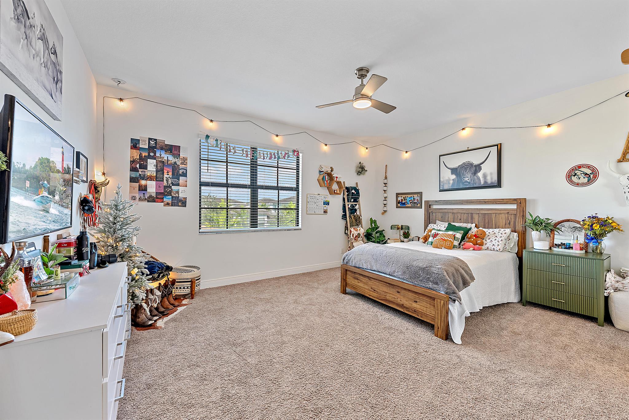 ALTON NEIGHBORHOOD - Residential Lease