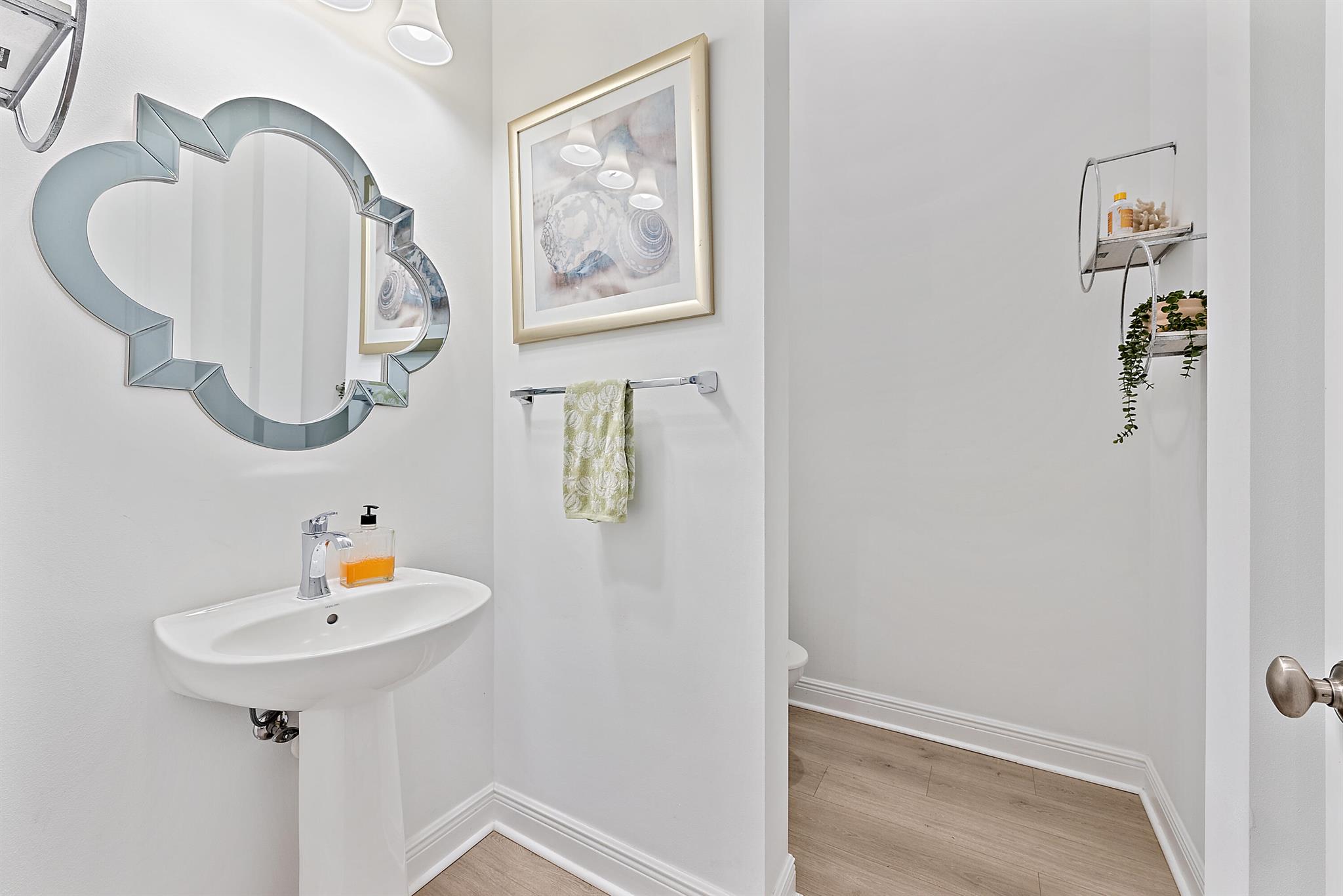 ALTON NEIGHBORHOOD - Residential Lease