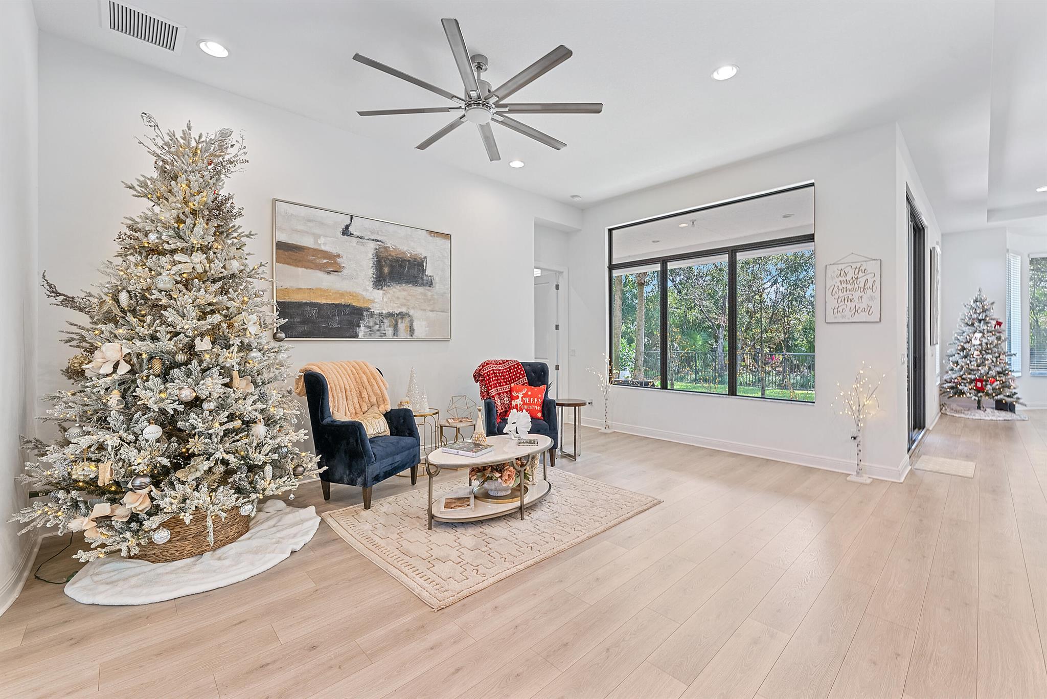 ALTON NEIGHBORHOOD - Residential Lease