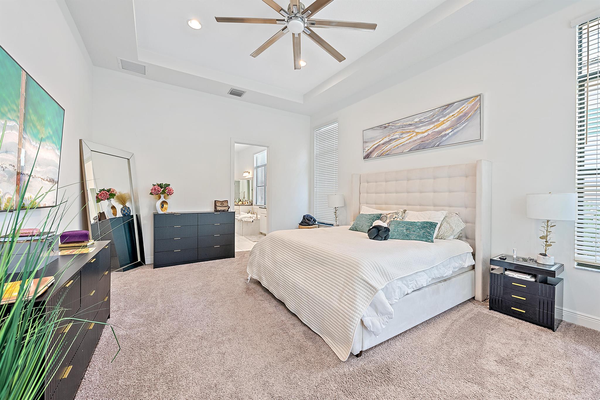 ALTON NEIGHBORHOOD - Residential Lease