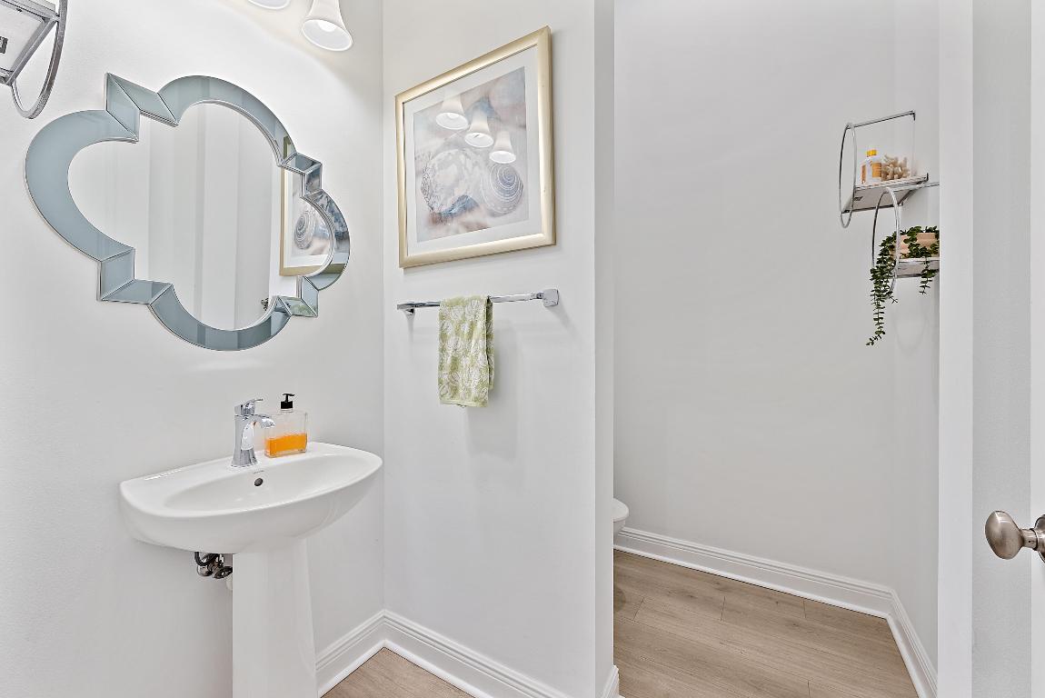 ALTON NEIGHBORHOOD - Residential Lease