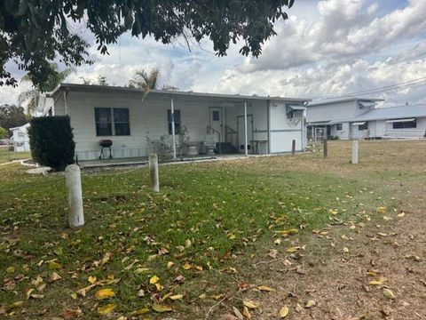 1065 Echo Avenue Moore Haven FL 33471