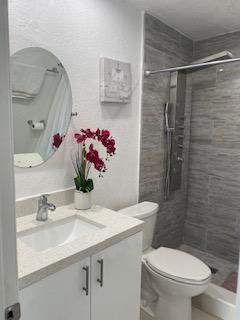 Cresthaven 5 40-4 B - Residential