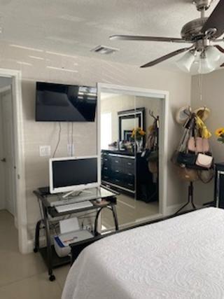 Cresthaven 5 40-4 B - Residential