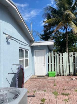 Cresthaven 5 40-4 B - Residential