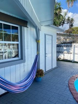 Cresthaven 5 40-4 B - Residential
