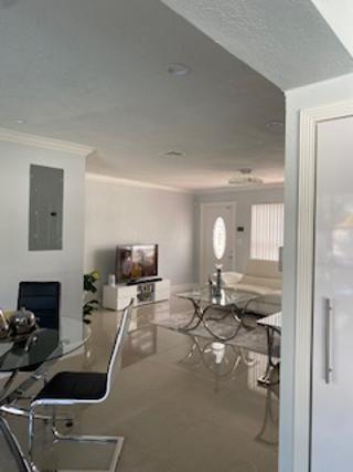 Cresthaven 5 40-4 B - Residential