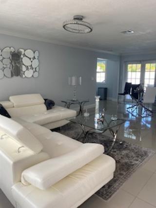 Cresthaven 5 40-4 B - Residential