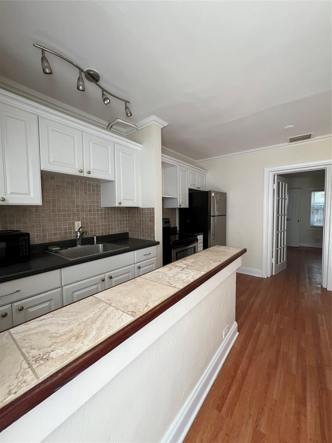 The Hemingway At Middle R - Residential Lease