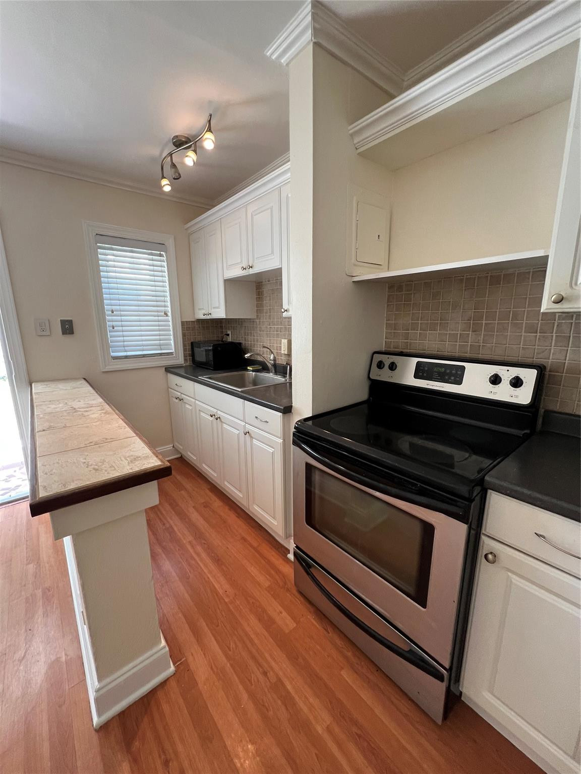 The Hemingway At Middle R - Residential Lease