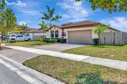 2574 SE 2nd St Homestead FL 33033
