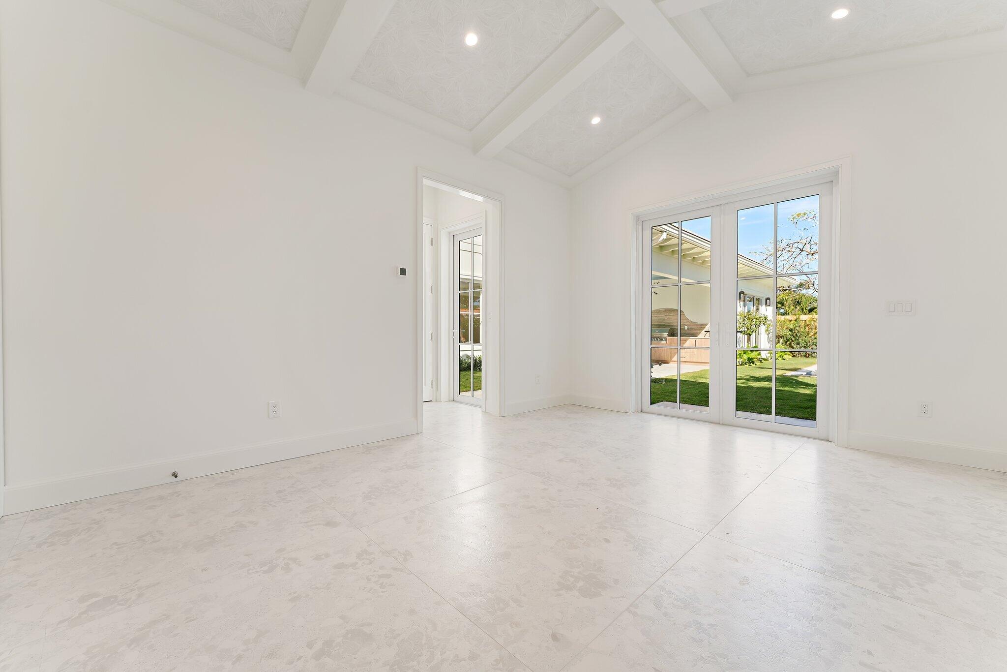 LITTLE RANCHES - Residential