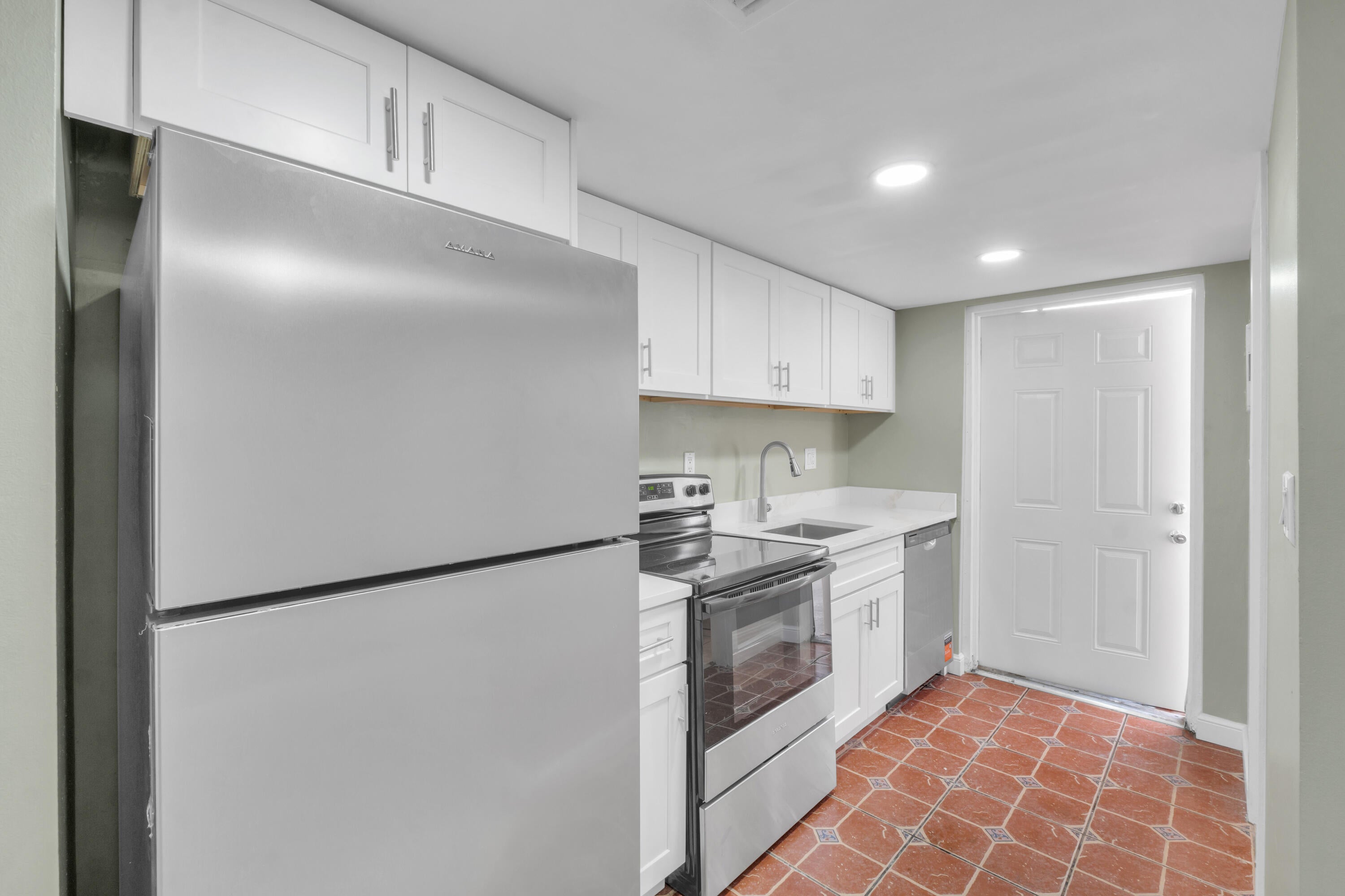 4171 NW 26TH Street T2