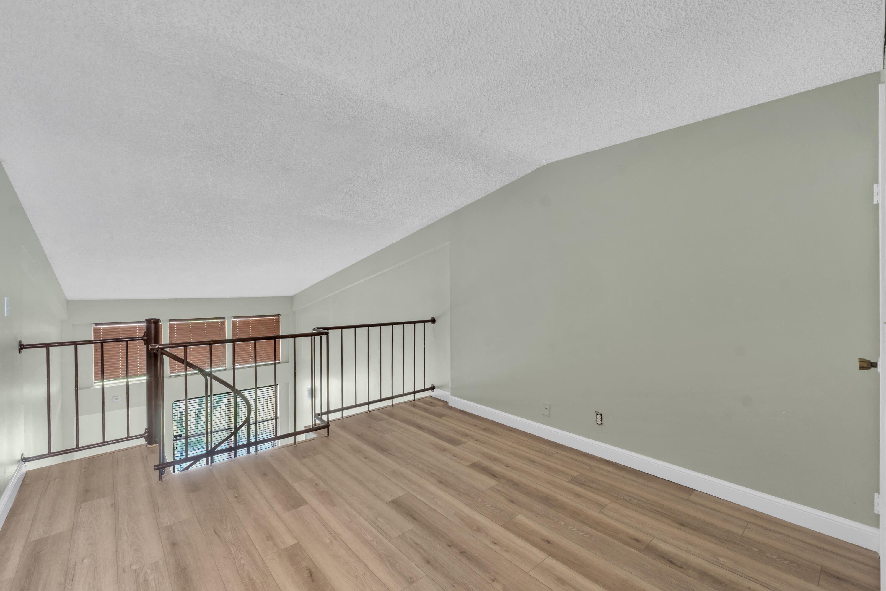 4171 NW 26TH Street T2
