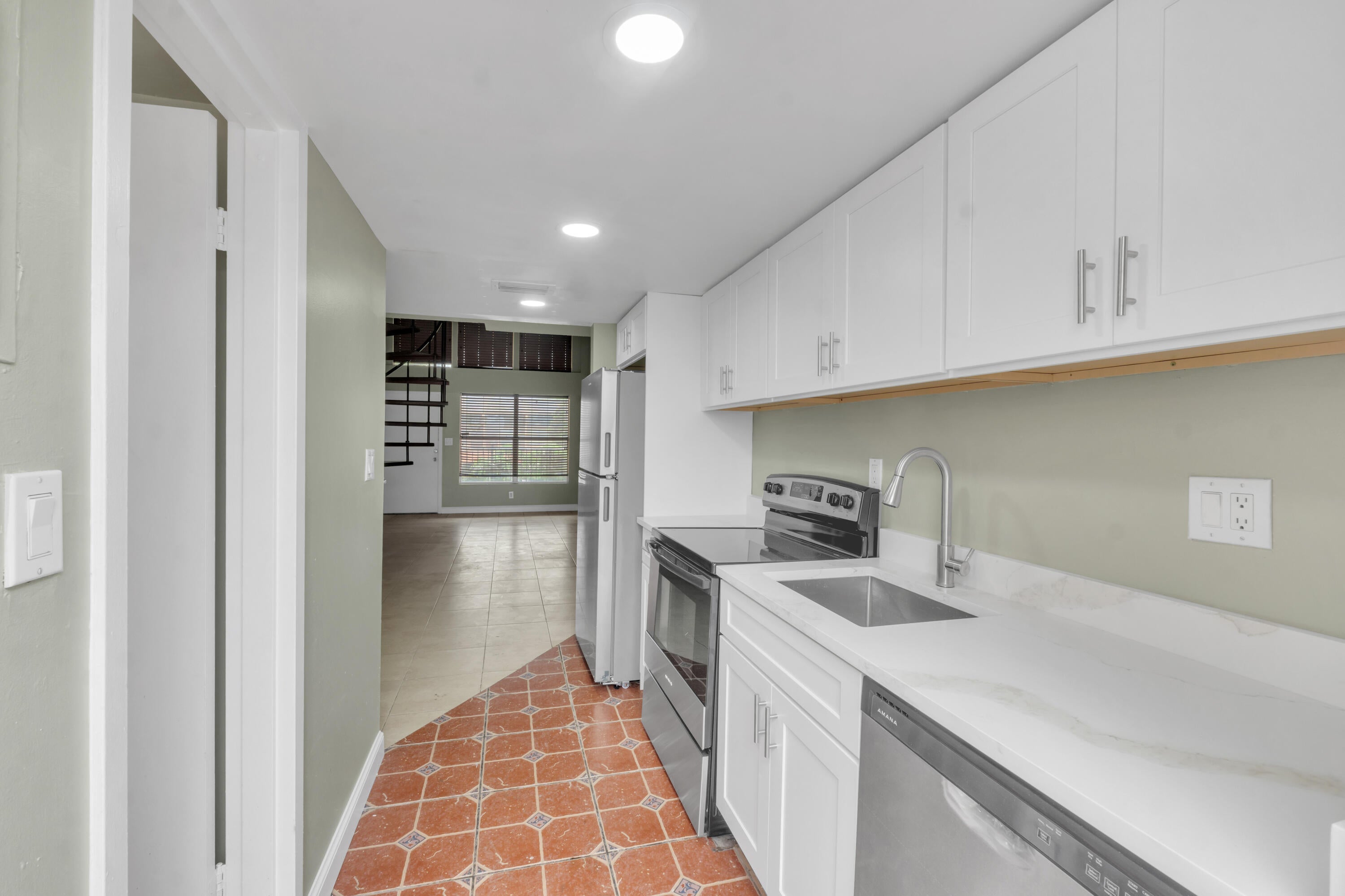 4171 NW 26TH Street T2