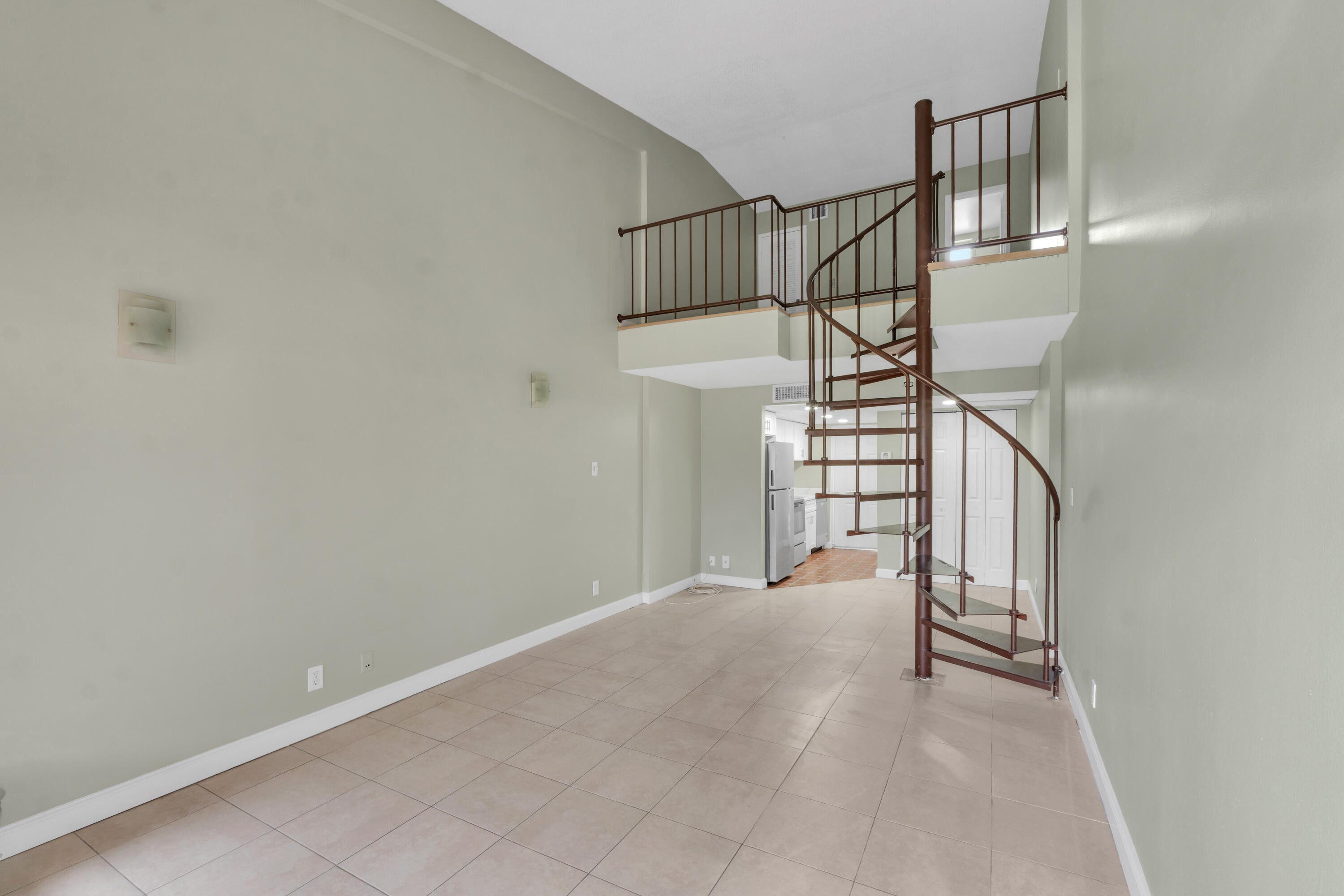 4171 NW 26TH Street T2
