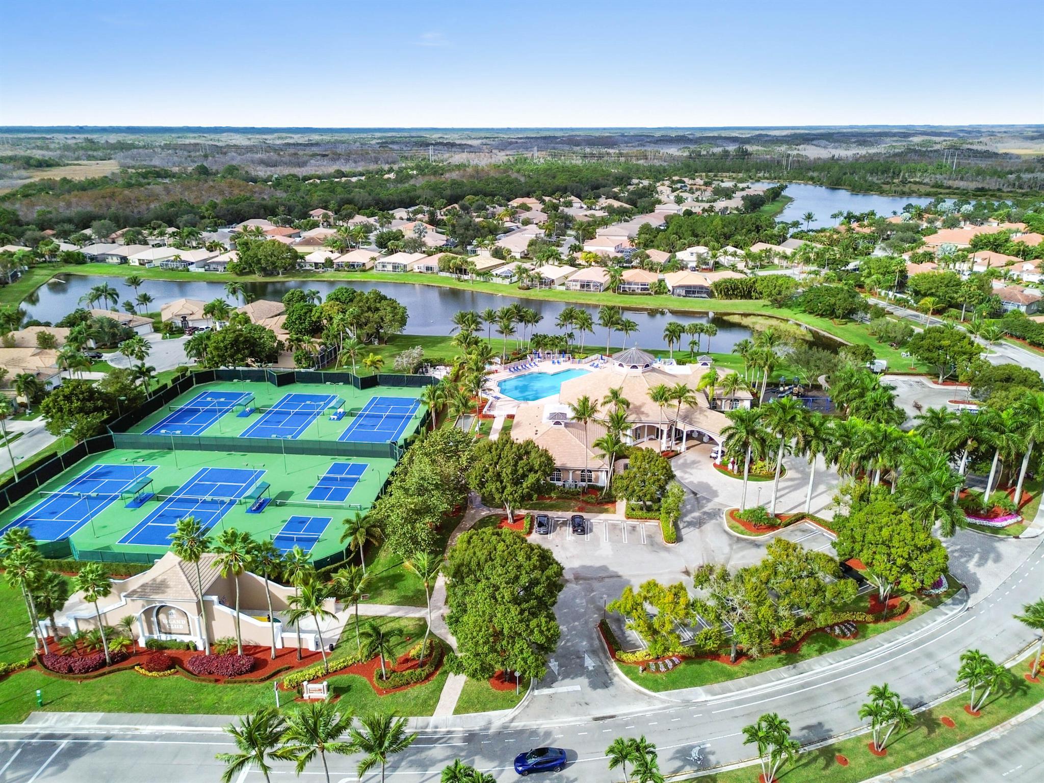 ANDROS ISLE - Residential