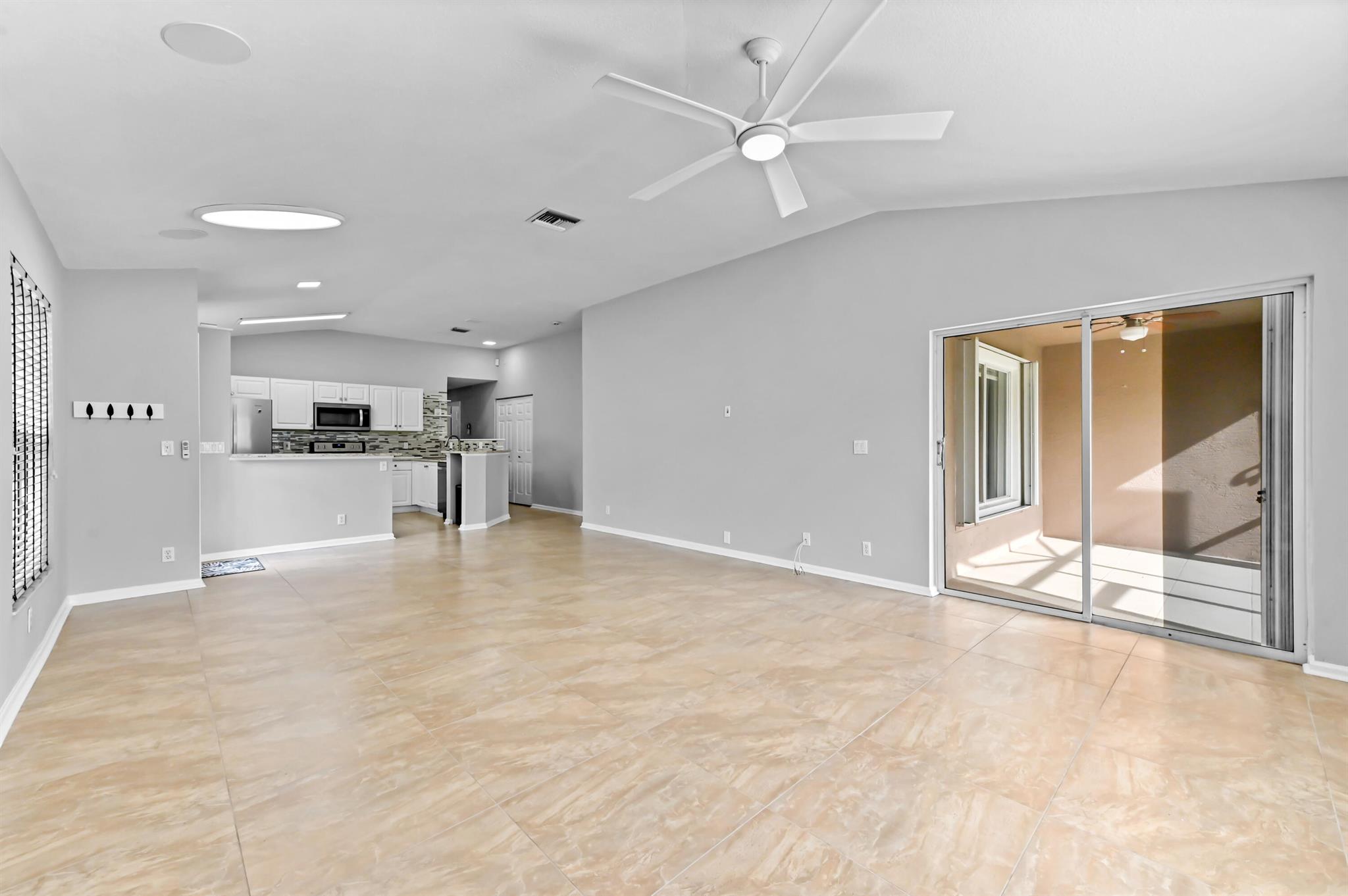 ANDROS ISLE - Residential