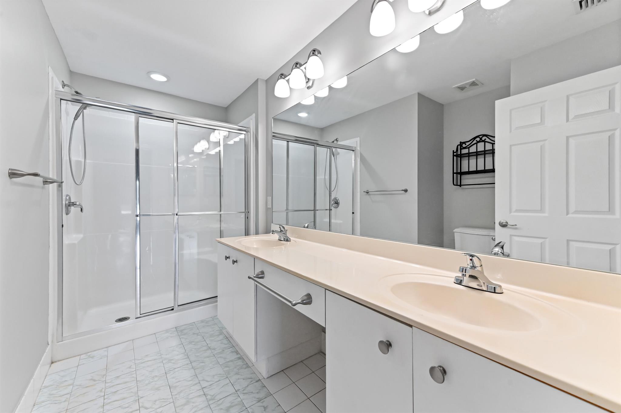 ANDROS ISLE - Residential