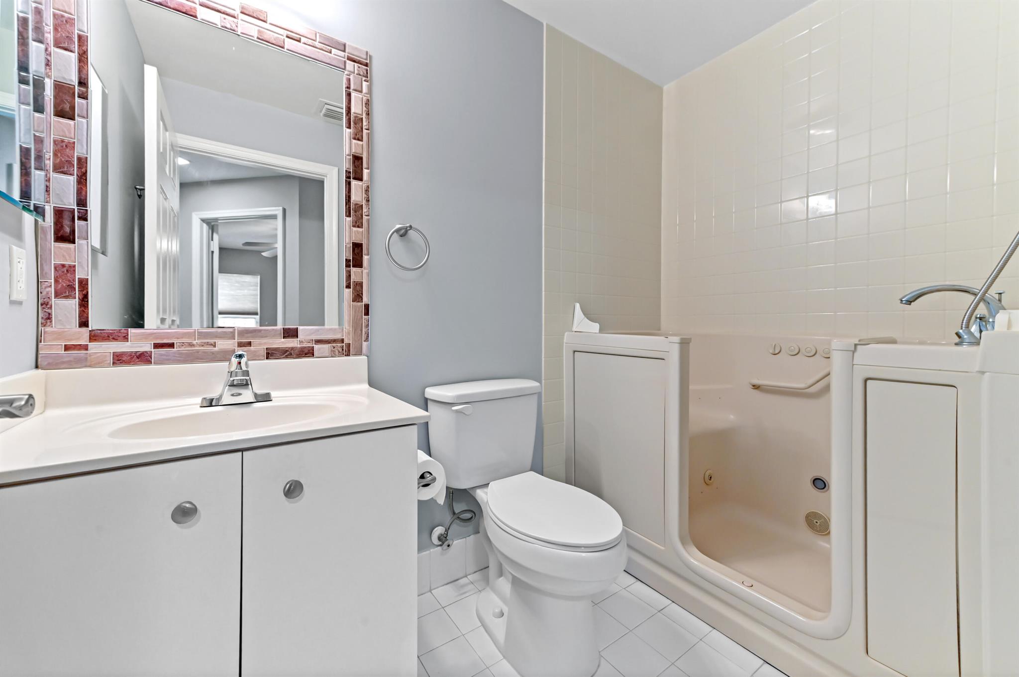 ANDROS ISLE - Residential