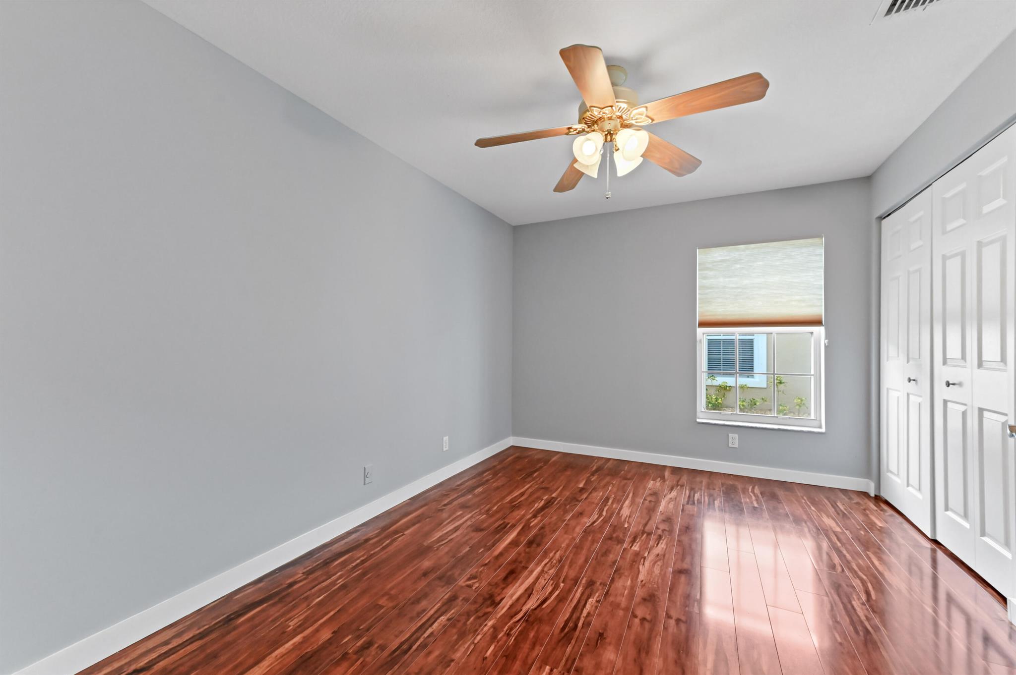 ANDROS ISLE - Residential