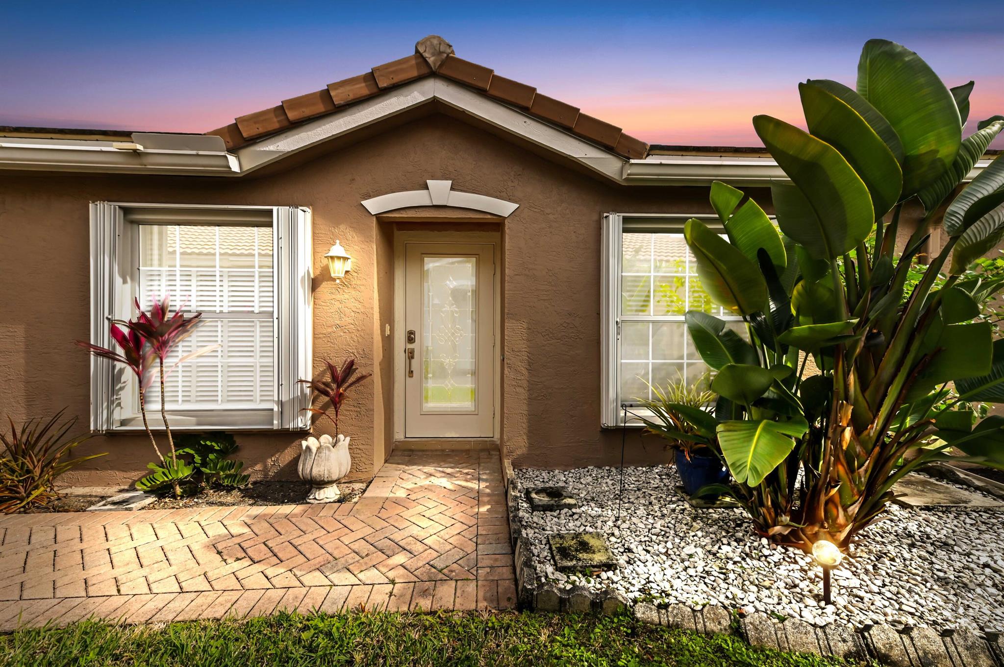 ANDROS ISLE - Residential