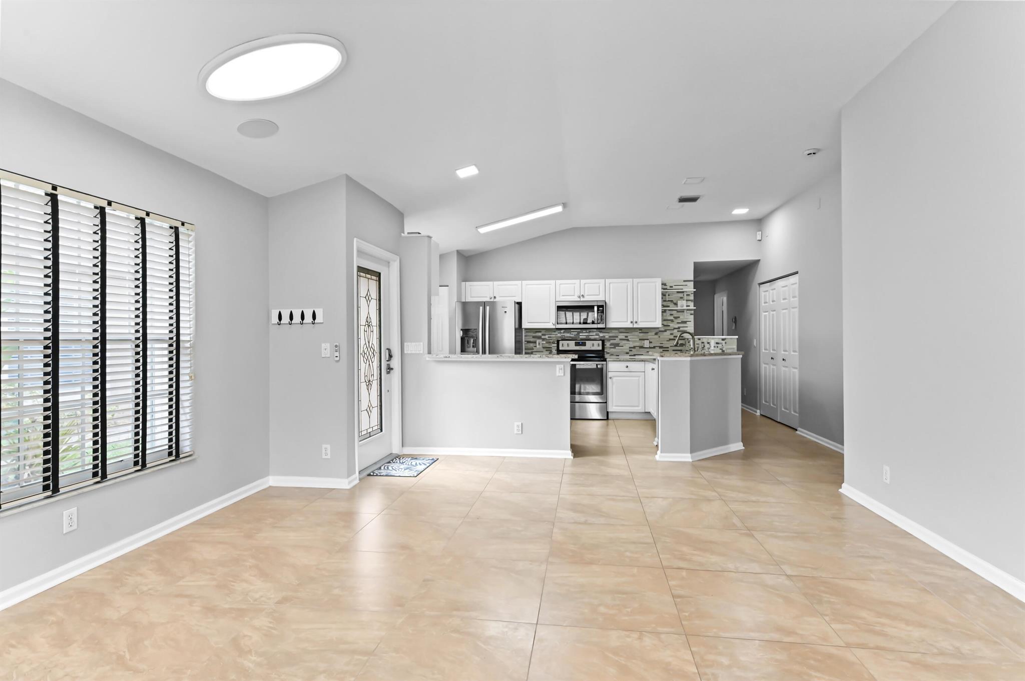 ANDROS ISLE - Residential