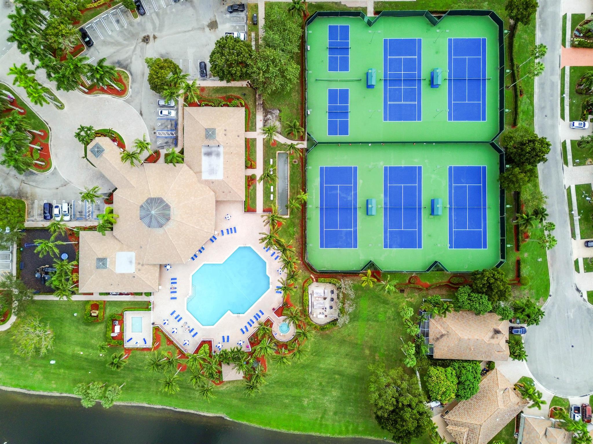 ANDROS ISLE - Residential