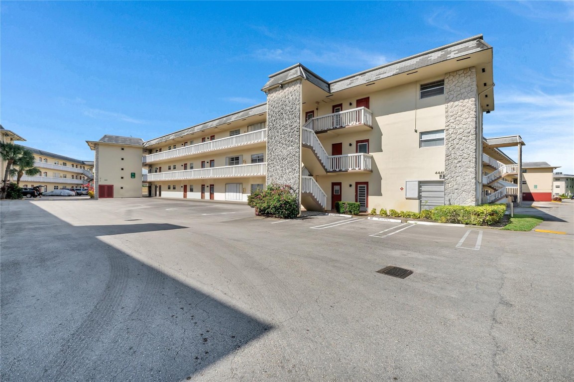 4441 NW 16th Street J311