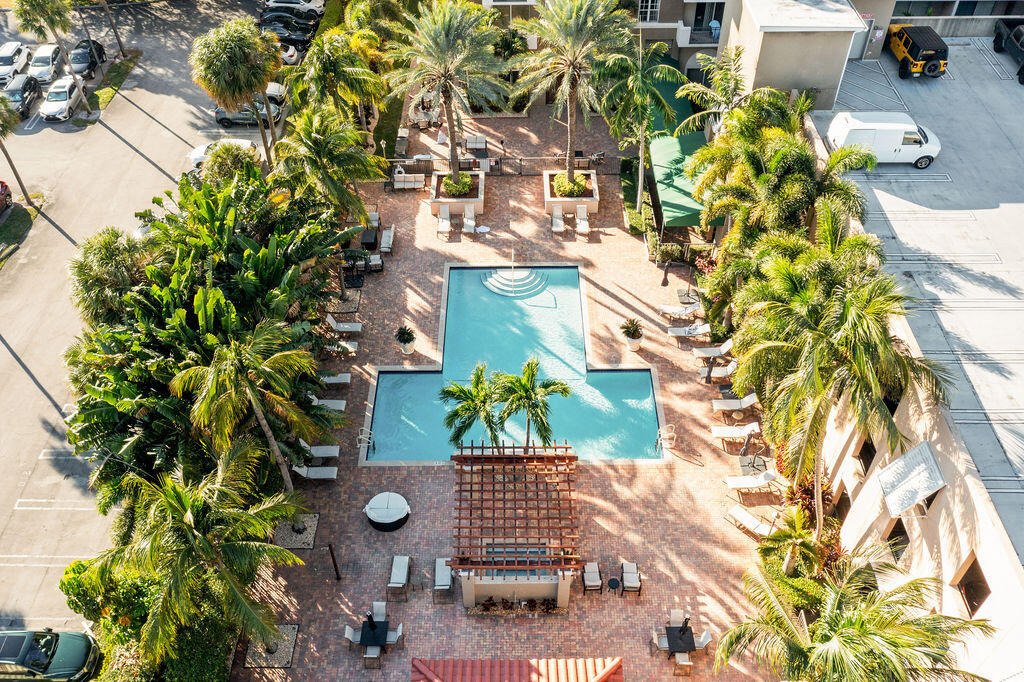 MONTECITO PALM BEACH CONDO - Residential