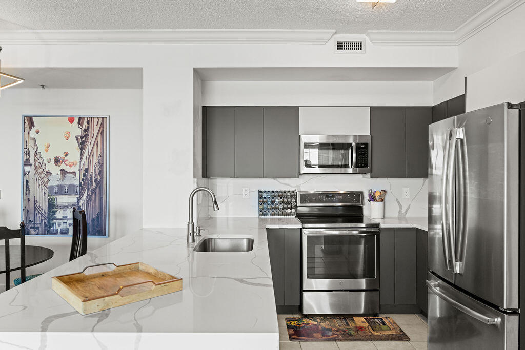 MONTECITO PALM BEACH CONDO - Residential