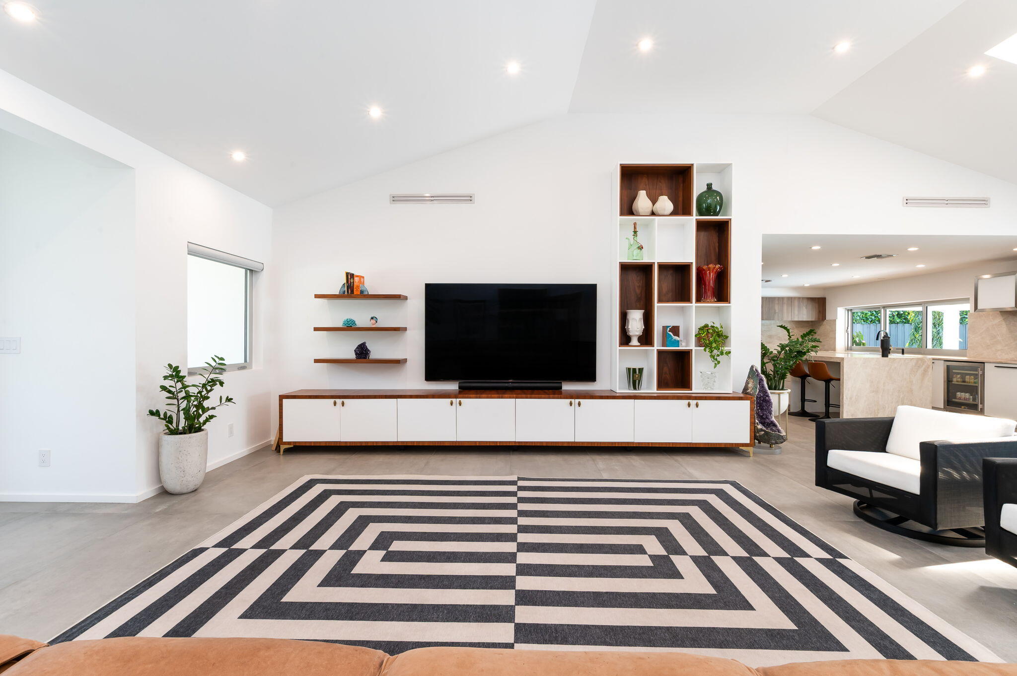 View photos, virtual tours, details... 1398 SW 14th Street