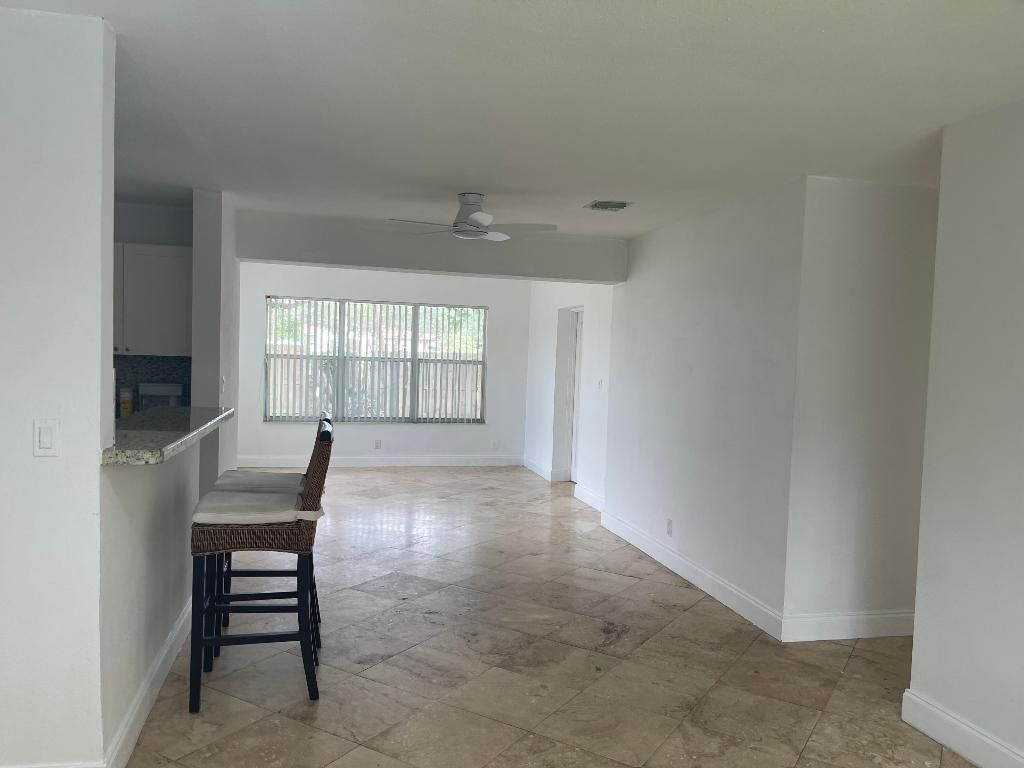 Photo of 927 W Royal Palm Road, Boca Raton, FL 33486 (MLS # R11097709)