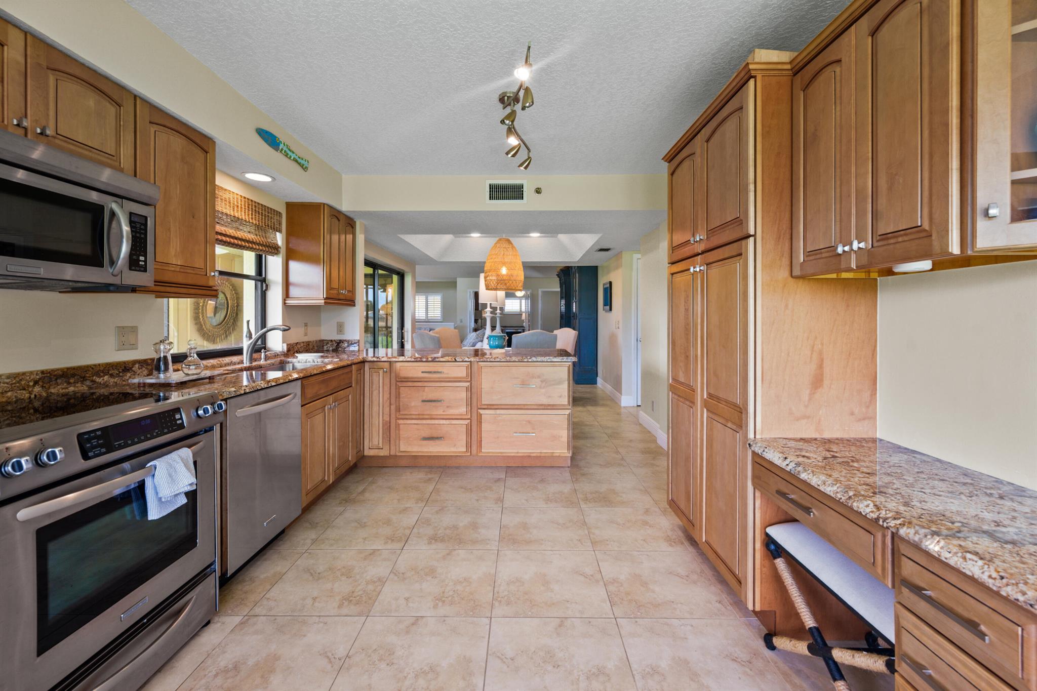 WATERBEND AT JONATHANS LA - Residential Lease