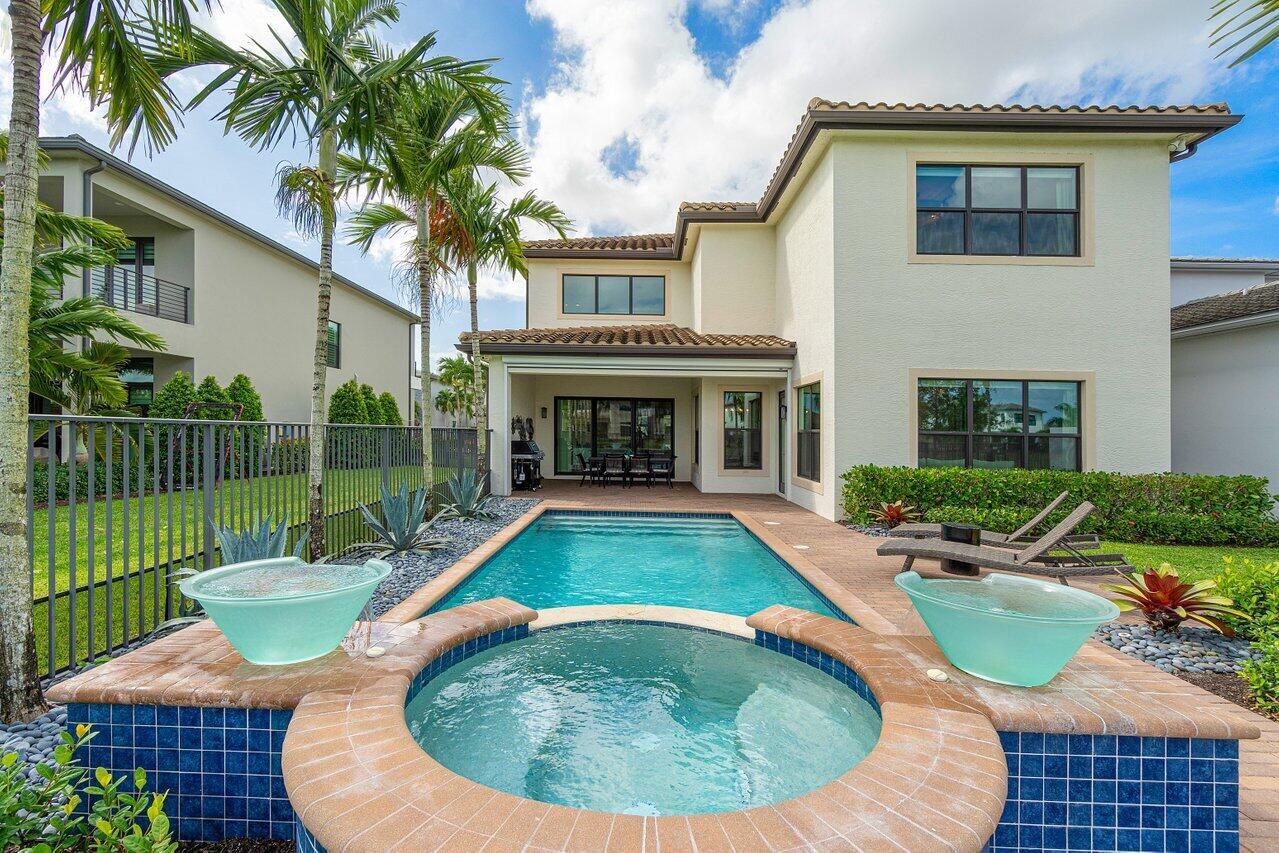 BRIARWOOD / BOCA BRIDGES - Residential