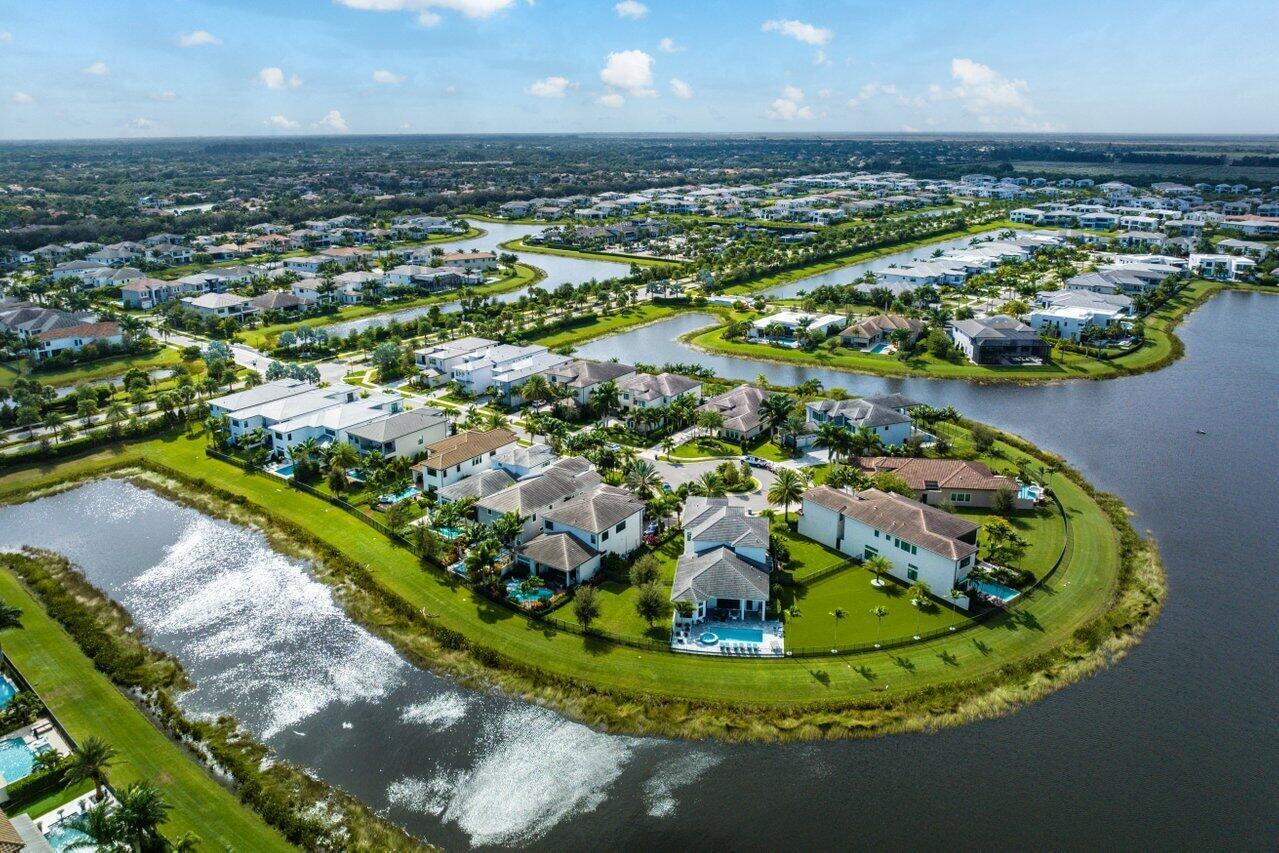 BRIARWOOD / BOCA BRIDGES - Residential