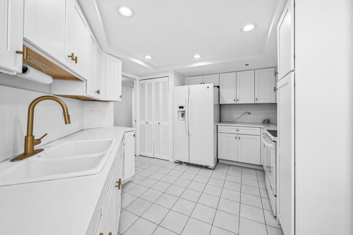 THIRTY FIVE SIXTY CONDO - Residential